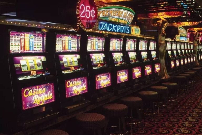 Tampilan slot online populer di platform rajaburma88